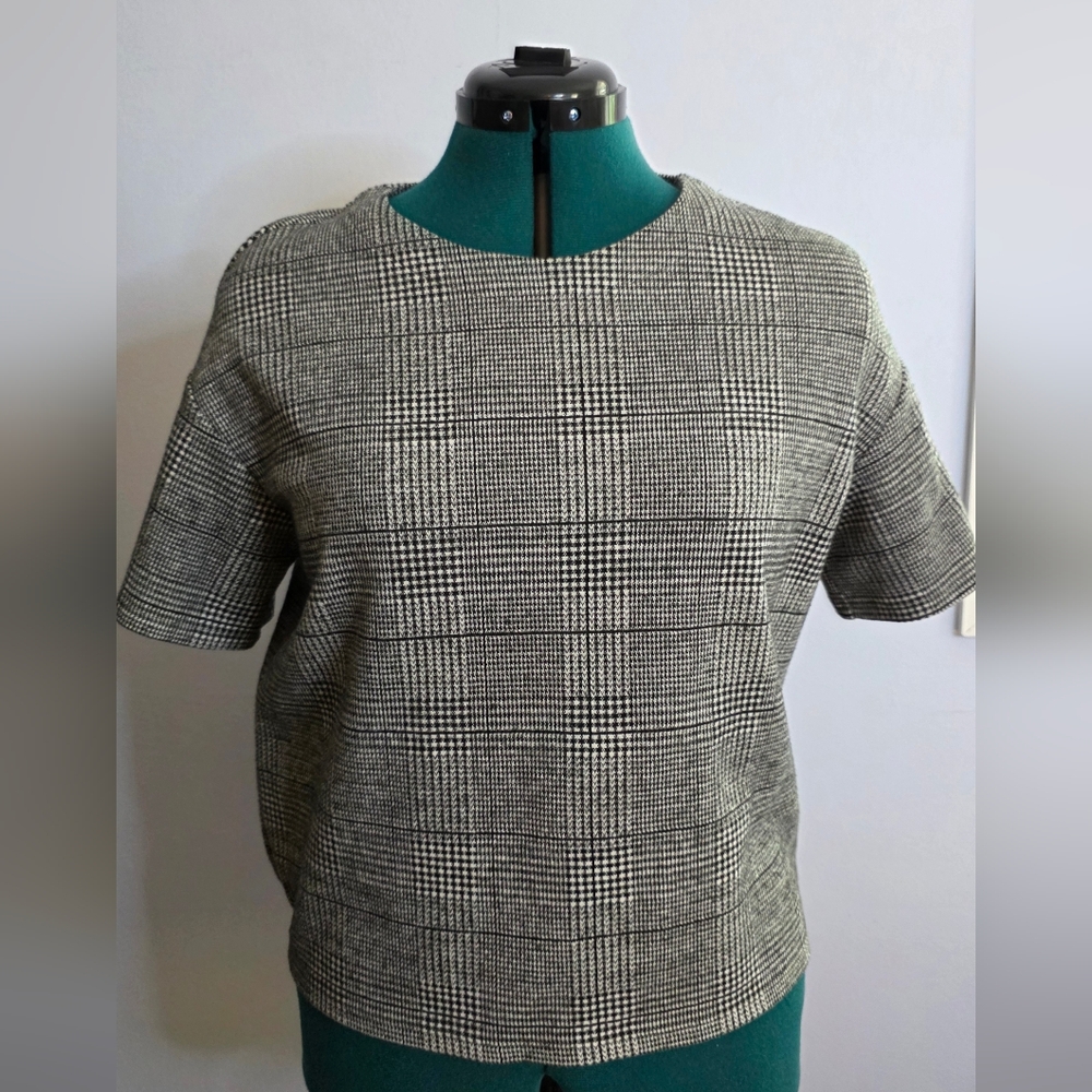 Banana Republic Tweed Plaid Short Sleeve Top – Size Small